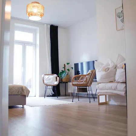 Boho Traum Fur 4 Inkl Balkon Und Parkplatz Apartment Leipzig